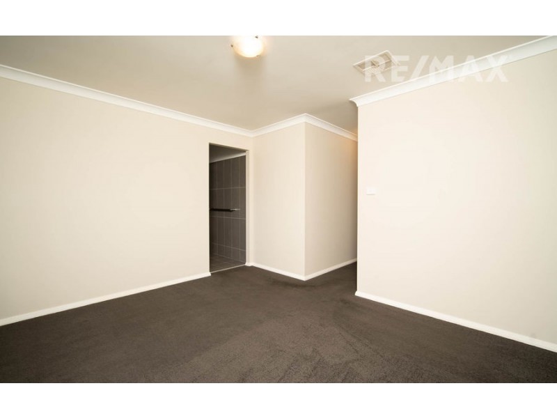 111 Strickland Drive, Boorooma NSW 2650