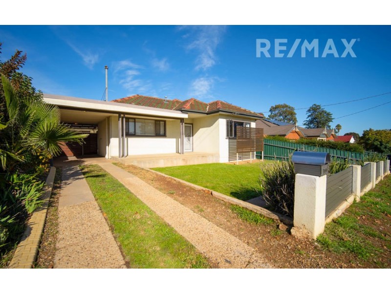 166 Fernleigh Road, Turvey Park NSW 2650