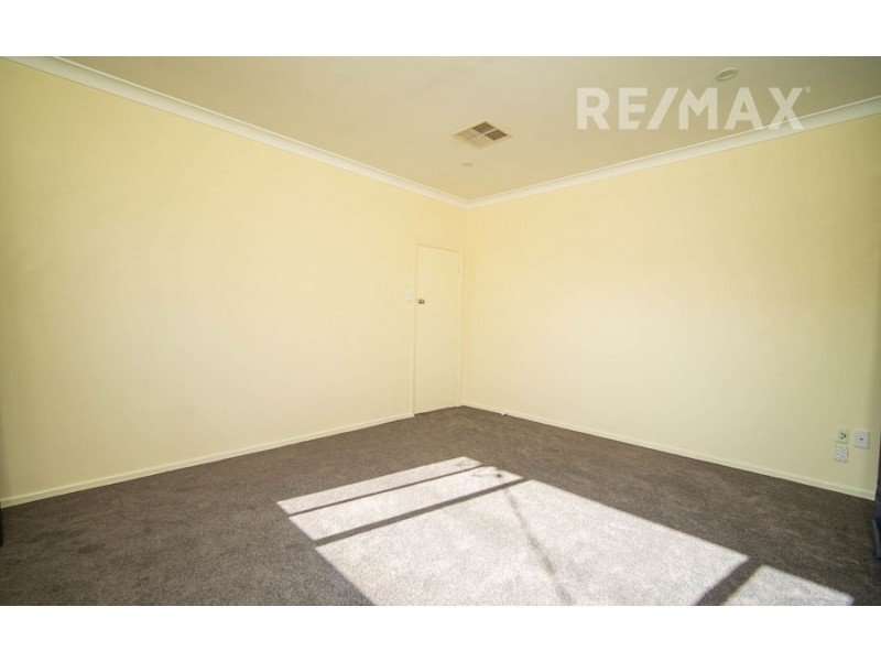 166 Fernleigh Road, Turvey Park NSW 2650