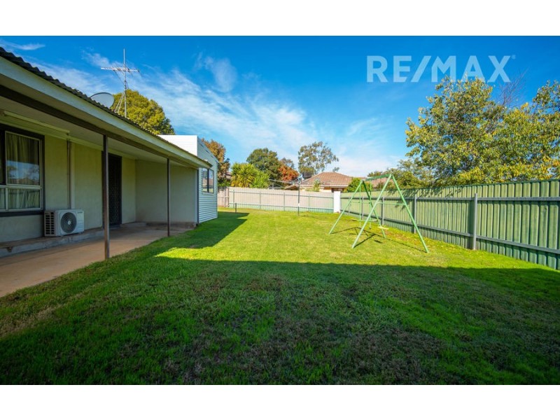 166 Fernleigh Road, Turvey Park NSW 2650