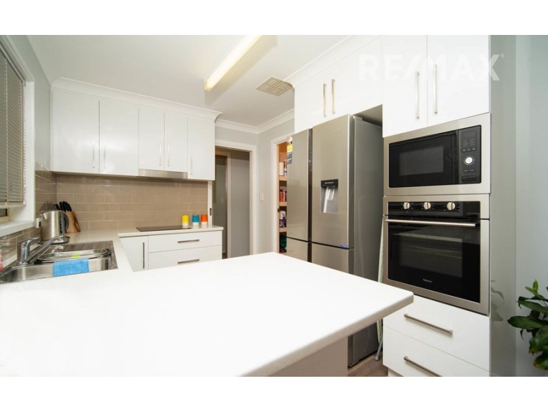 66 Balleroo Crescent, Glenfield Park NSW 2650