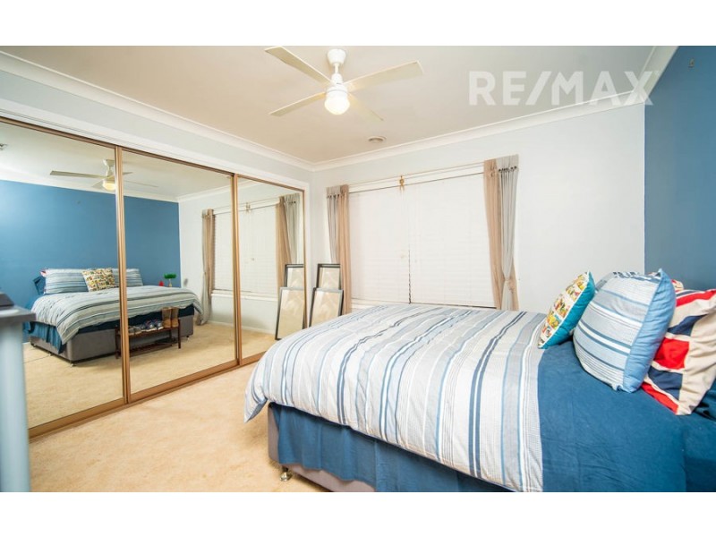 66 Balleroo Crescent, Glenfield Park NSW 2650