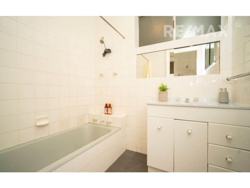 1/370 Lake Albert Road, Kooringal NSW 2650