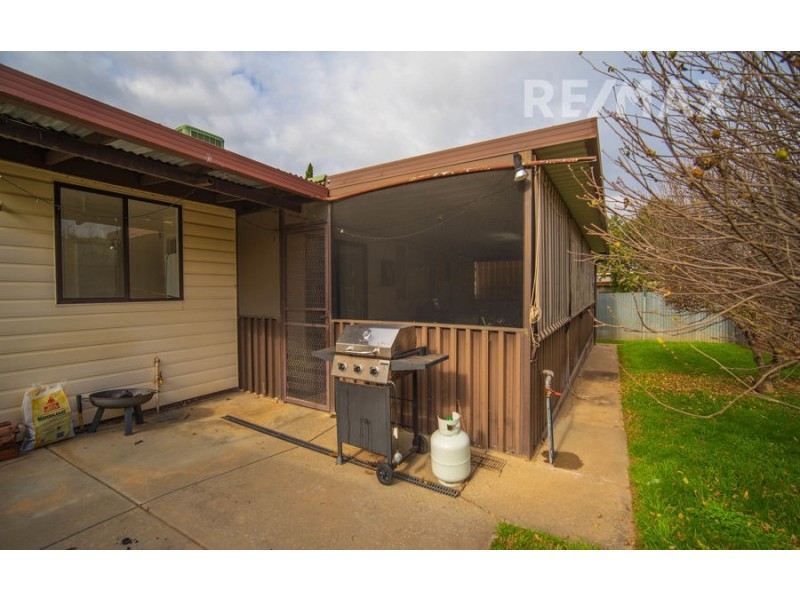1/370 Lake Albert Road, Kooringal NSW 2650