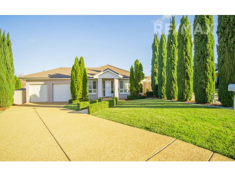 8 Cumberland Court, Tatton NSW 2650