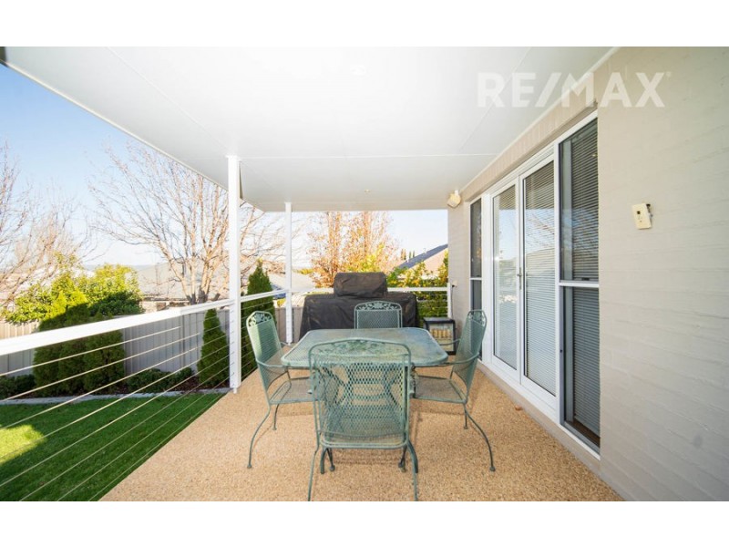 8 Cumberland Court, Tatton NSW 2650