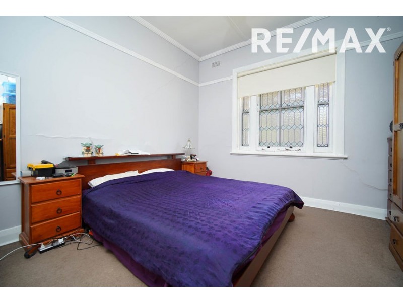 75 Docker Street, Wagga Wagga NSW 2650