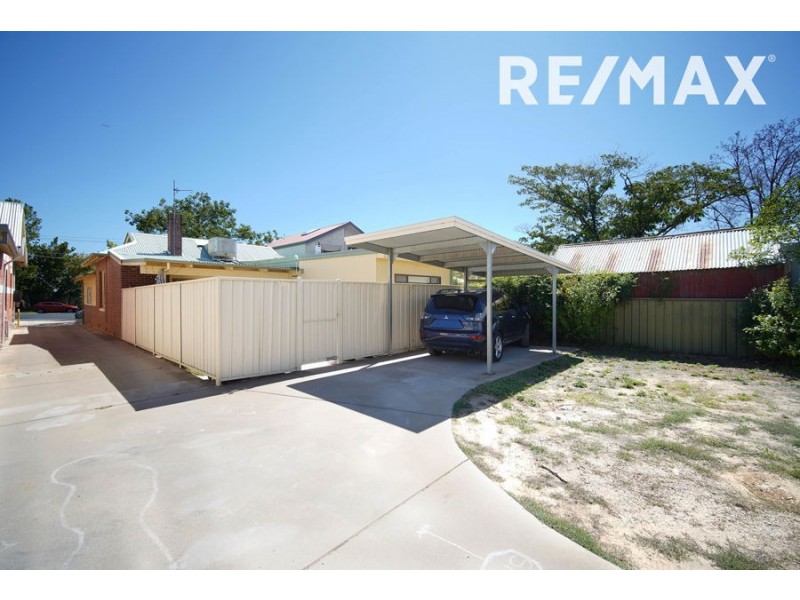75 Docker Street, Wagga Wagga NSW 2650