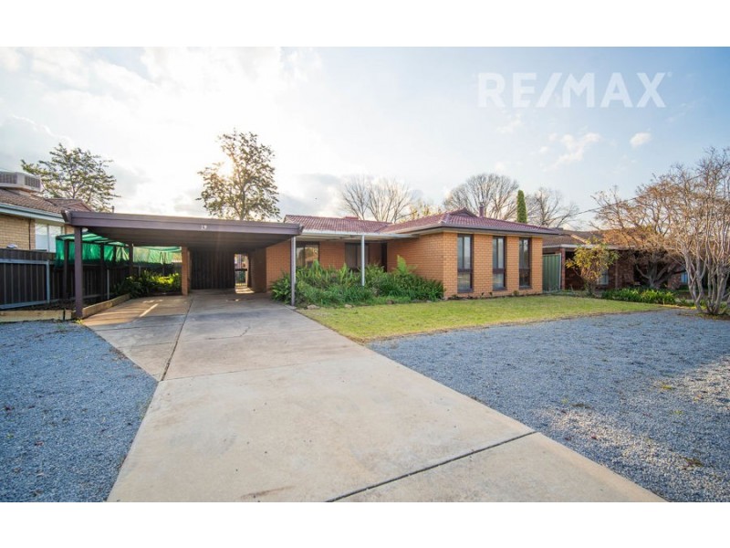 13 Telopea Crescent, Wagga Wagga NSW 2650