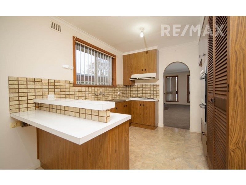 13 Telopea Crescent, Wagga Wagga NSW 2650