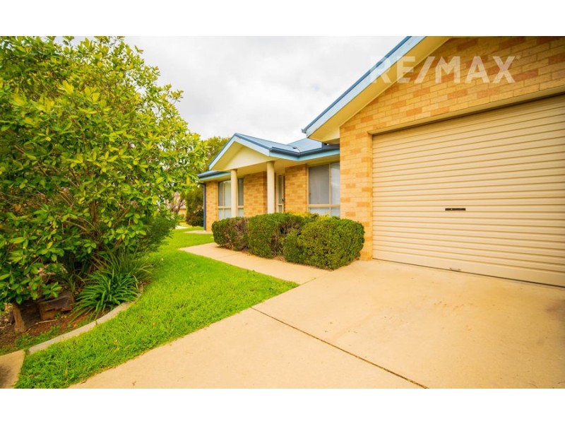95 Atherton Crescent, Tatton NSW 2650
