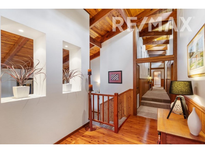 62 Churchill Avenue, Kooringal NSW 2650