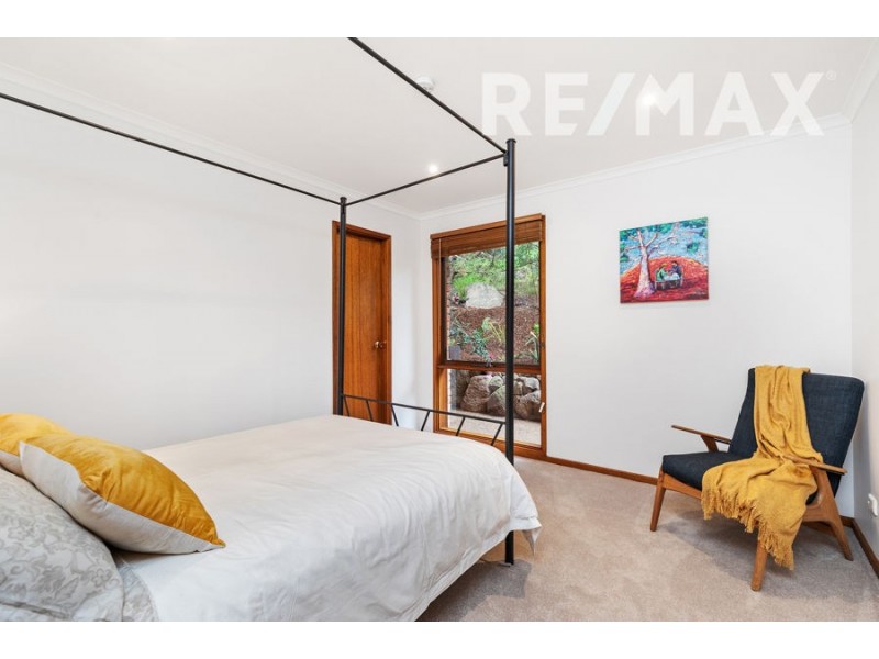 62 Churchill Avenue, Kooringal NSW 2650