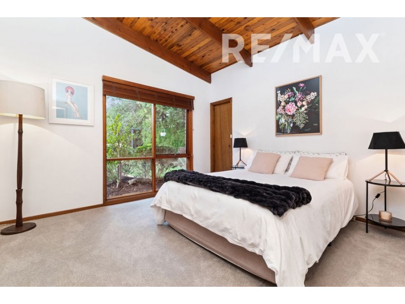 62 Churchill Avenue, Kooringal NSW 2650