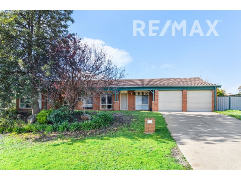 8 Randall Street, Kooringal NSW 2650
