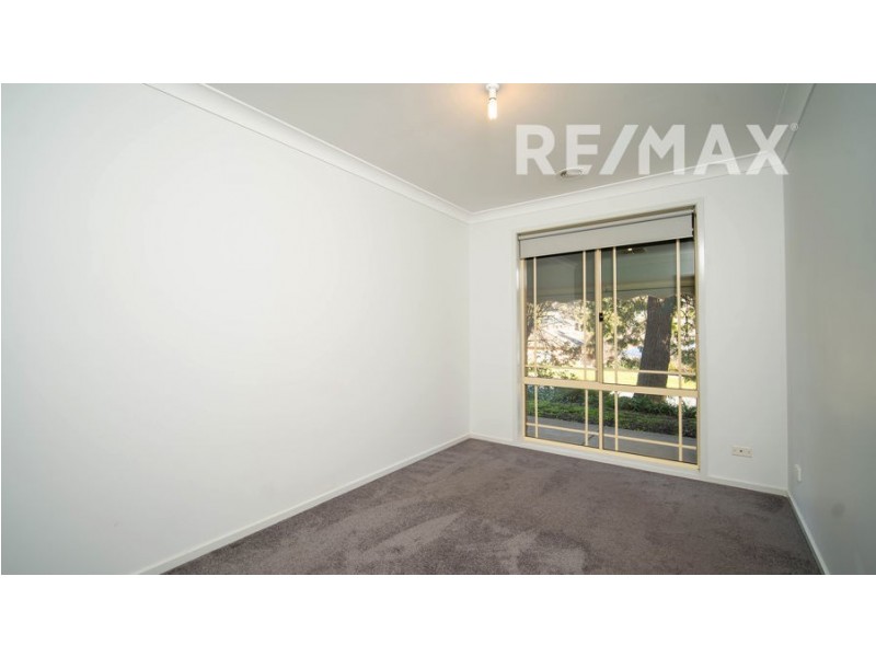 8 Randall Street, Kooringal NSW 2650