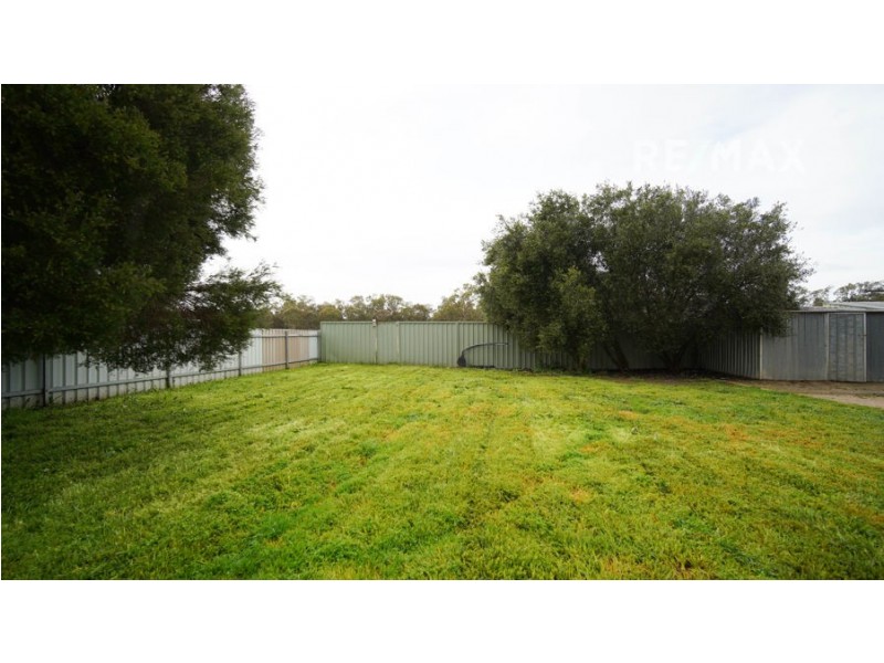 19 Forrest Street, Lake Albert NSW 2650