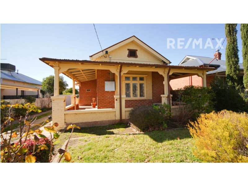 69 Simmons Street, Wagga Wagga NSW 2650
