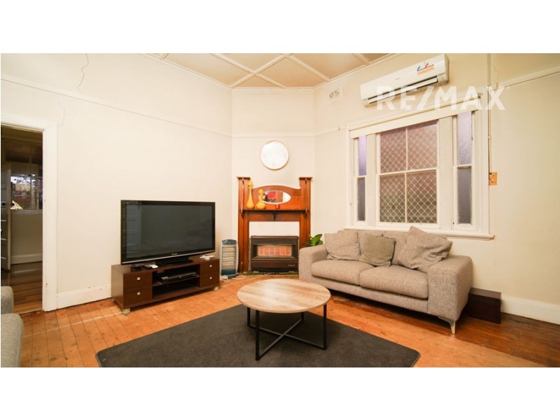 69 Simmons Street, Wagga Wagga NSW 2650