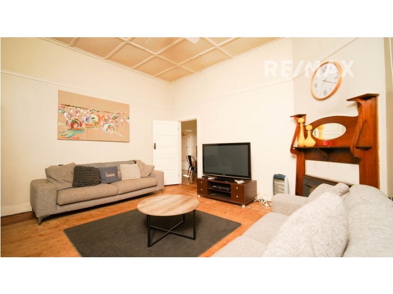 69 Simmons Street, Wagga Wagga NSW 2650