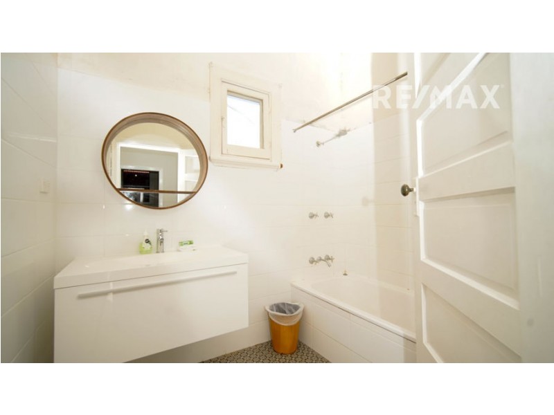 69 Simmons Street, Wagga Wagga NSW 2650