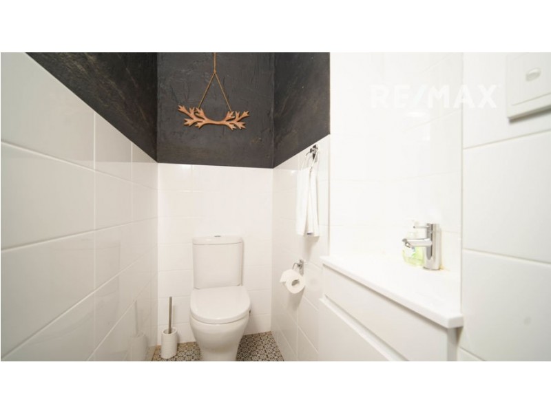 69 Simmons Street, Wagga Wagga NSW 2650