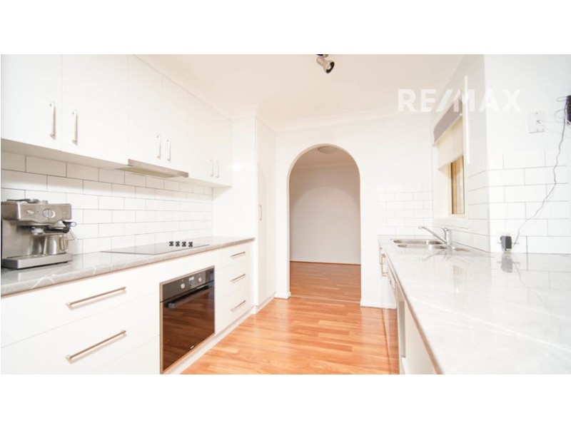 20 Langi Crescent, Glenfield Park NSW 2650