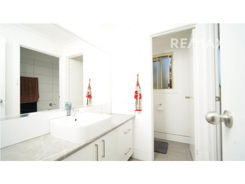 20 Langi Crescent, Glenfield Park NSW 2650