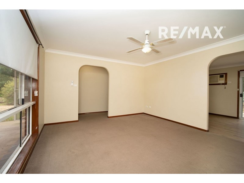 27 Goborra Street, Glenfield Park NSW 2650
