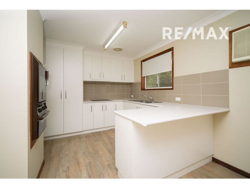 27 Goborra Street, Glenfield Park NSW 2650