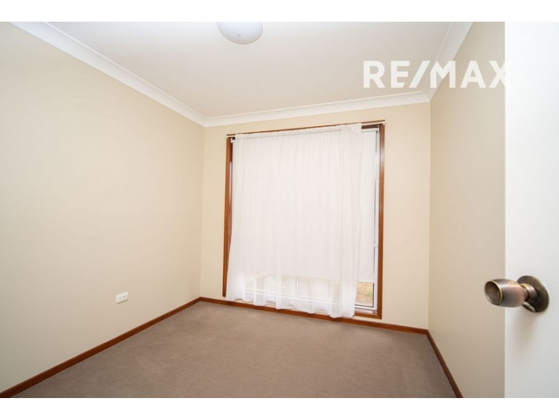 27 Goborra Street, Glenfield Park NSW 2650