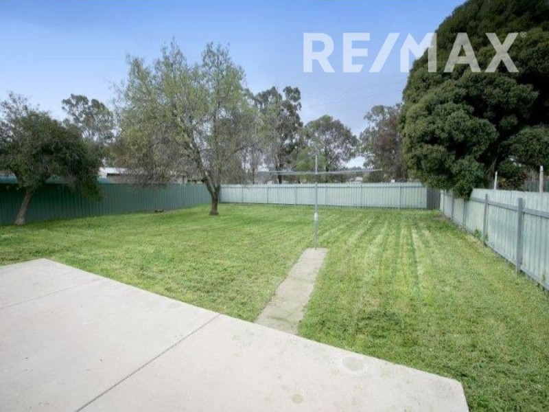 27 Goborra Street, Glenfield Park NSW 2650