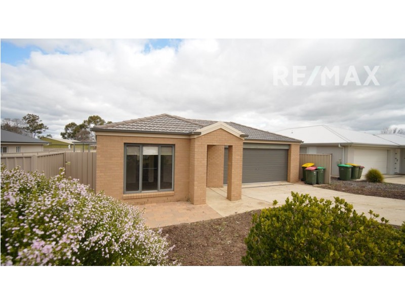 36 Bradman Drive, Boorooma NSW 2650