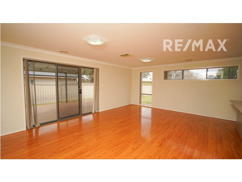 36 Bradman Drive, Boorooma NSW 2650