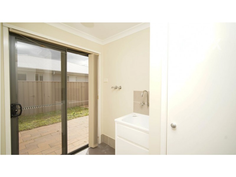 36 Bradman Drive, Boorooma NSW 2650