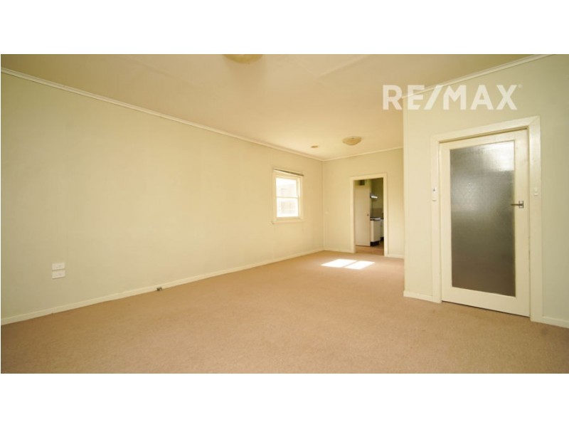 17 The Boulevarde, Kooringal NSW 2650