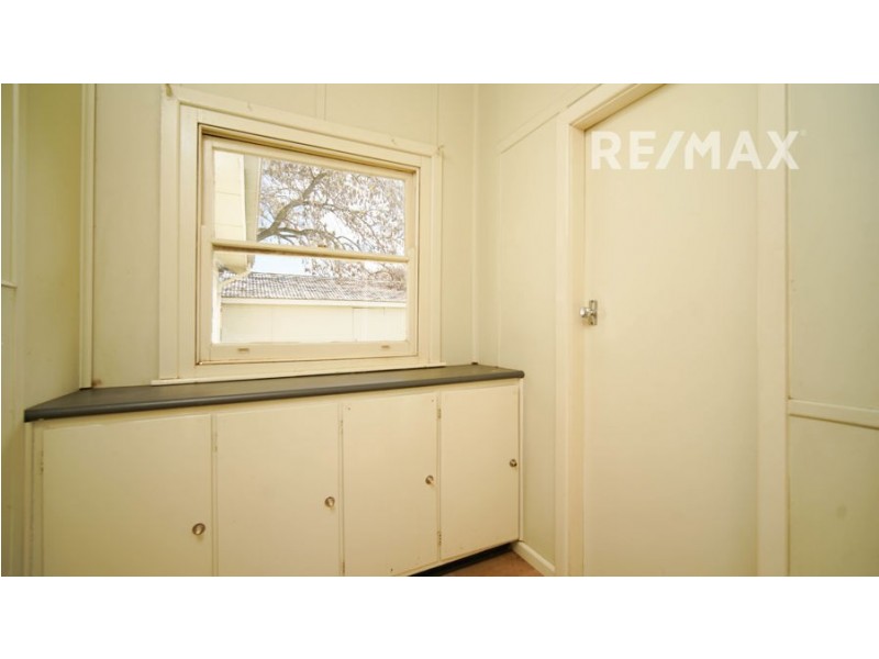 17 The Boulevarde, Kooringal NSW 2650