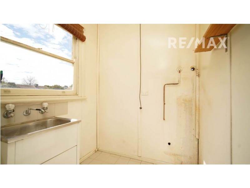 17 The Boulevarde, Kooringal NSW 2650