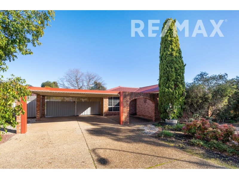 42 Naretha Street, Glenfield Park NSW 2650
