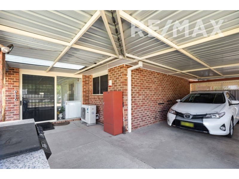 42 Naretha Street, Glenfield Park NSW 2650