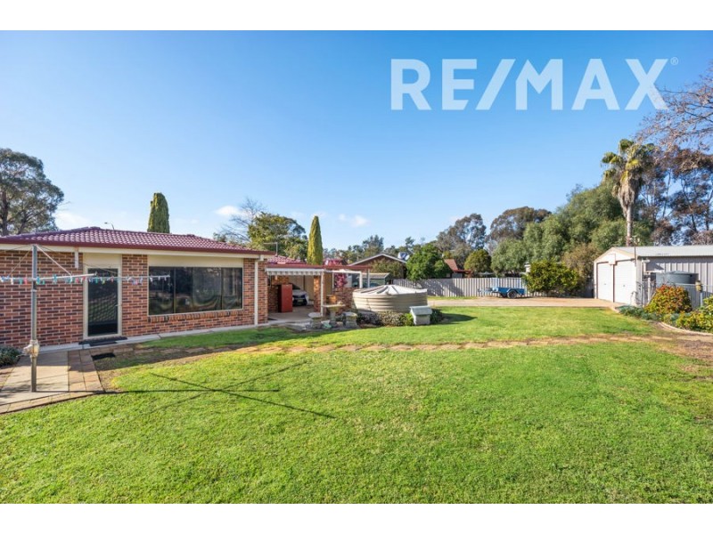 42 Naretha Street, Glenfield Park NSW 2650