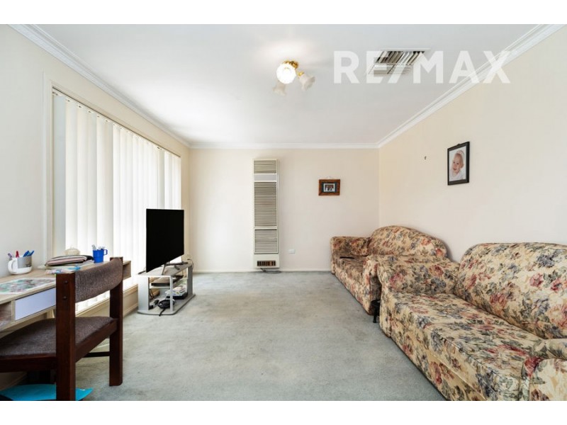 3/23 Kirrang Avenue, Glenfield Park NSW 2650