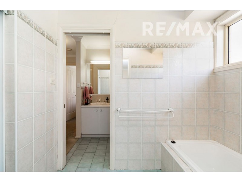 3/23 Kirrang Avenue, Glenfield Park NSW 2650