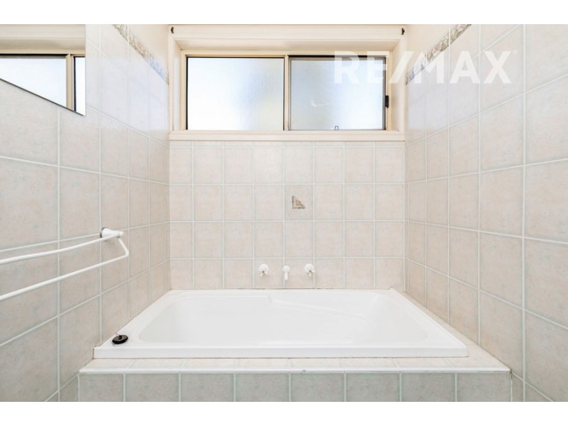 3/23 Kirrang Avenue, Glenfield Park NSW 2650