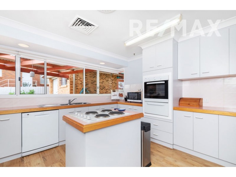 17 Brooklyn Drive, Bourkelands NSW 2650