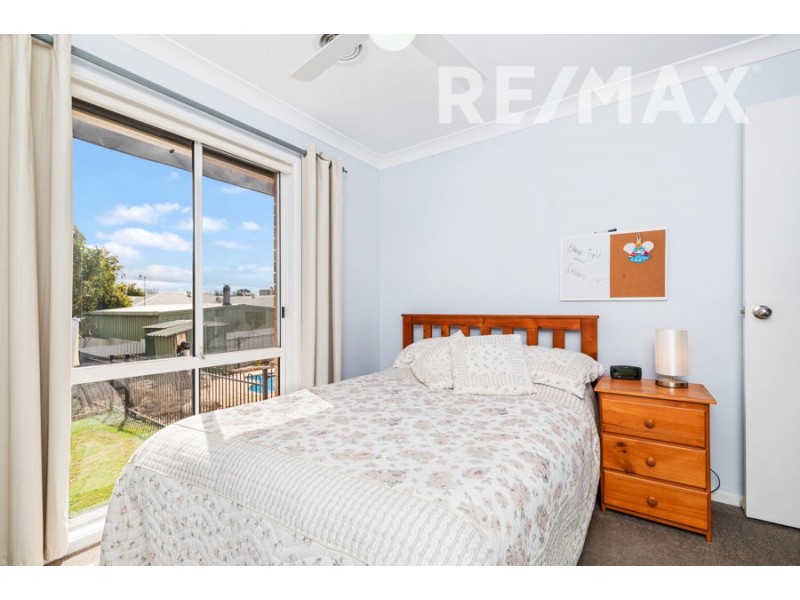 17 Brooklyn Drive, Bourkelands NSW 2650