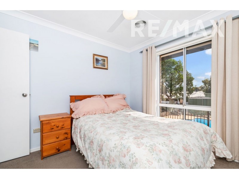 17 Brooklyn Drive, Bourkelands NSW 2650