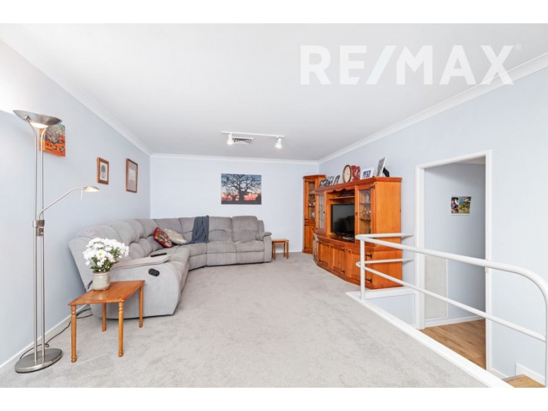 17 Brooklyn Drive, Bourkelands NSW 2650