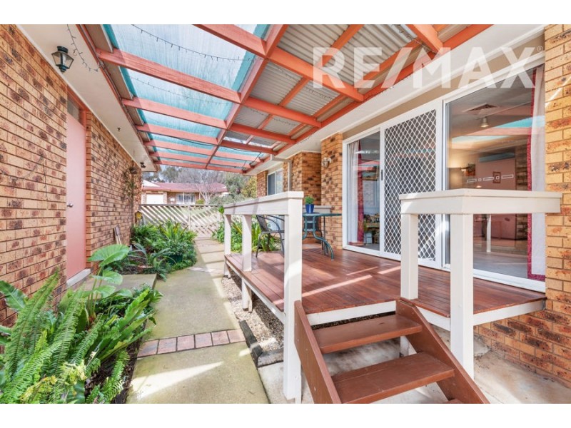 17 Brooklyn Drive, Bourkelands NSW 2650