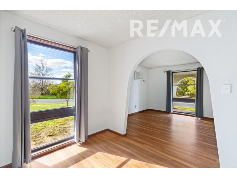 6 Sherwood Avenue, Kooringal NSW 2650